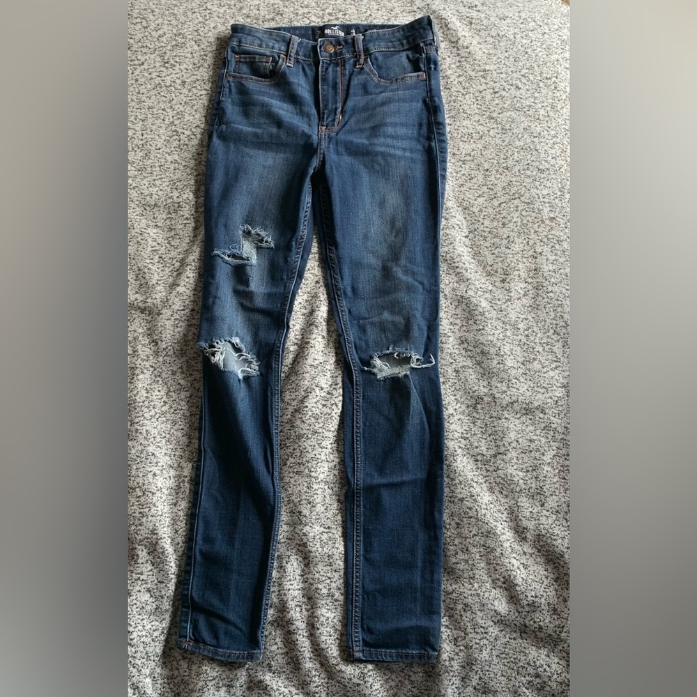 Ripped skinny jeans